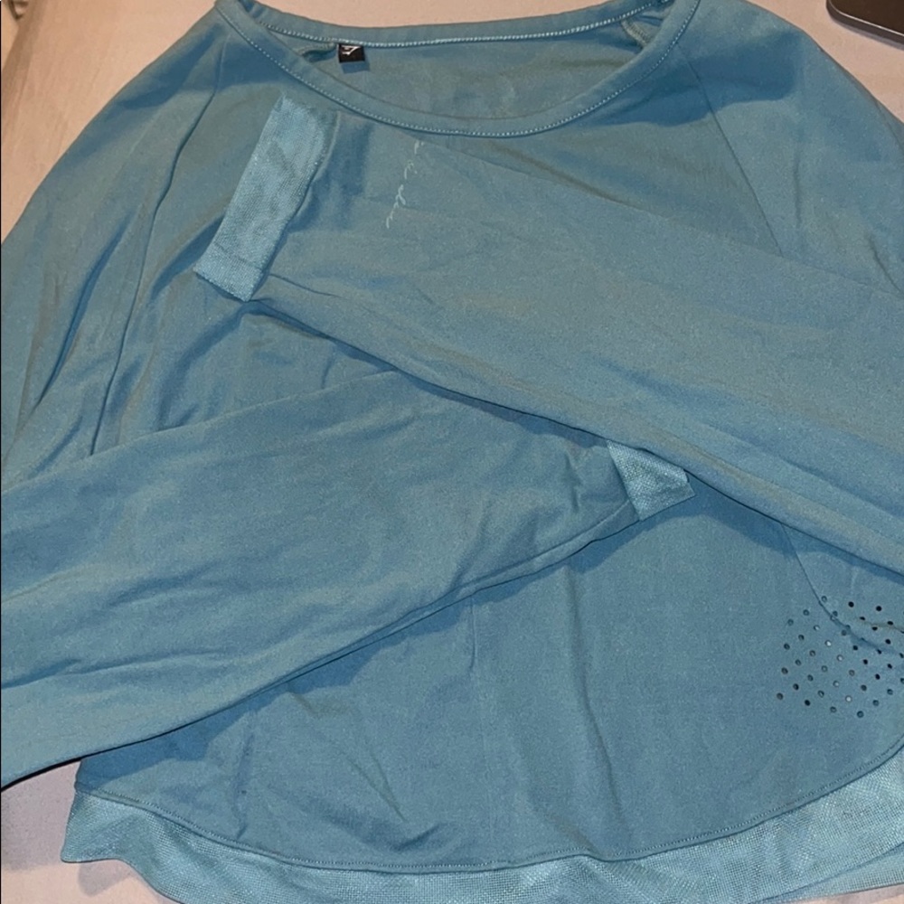 Gymshark Whitney long sleeve crop top!